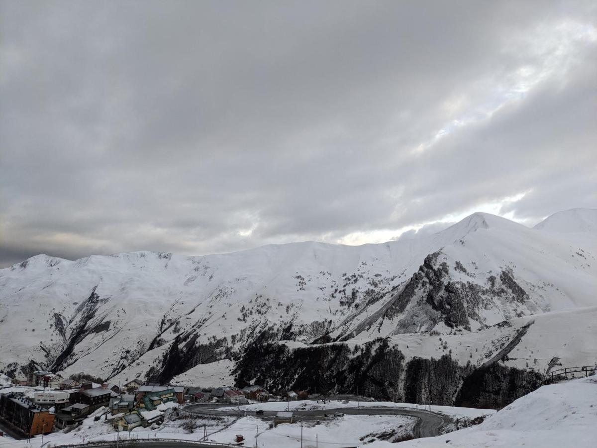 Club 2100 Ski In Studio Gudauri Exterior photo