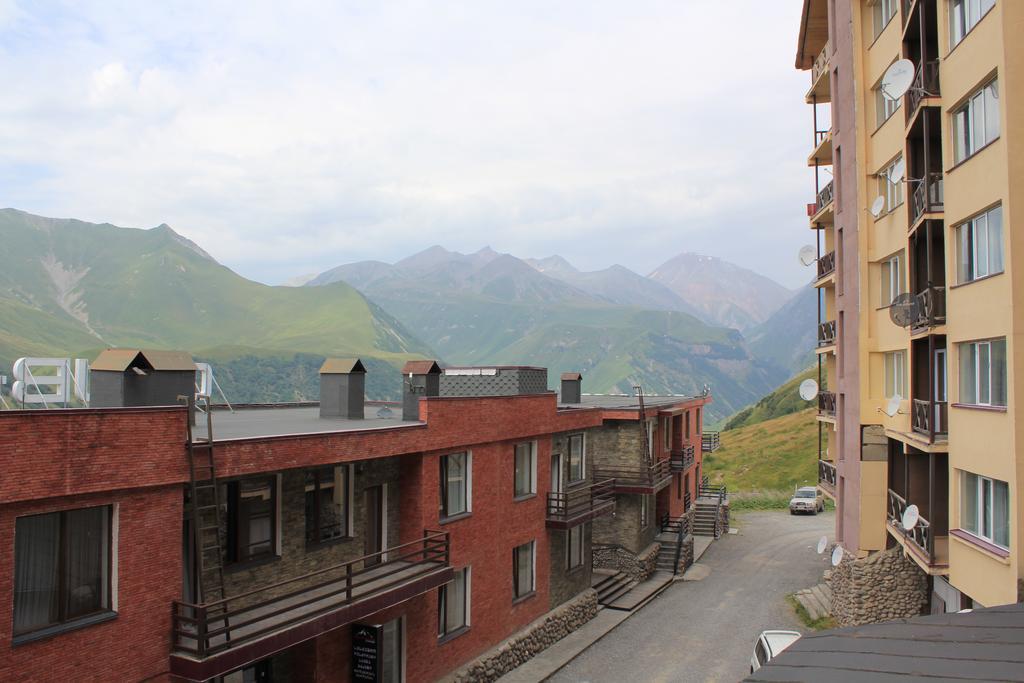 Club 2100 Ski In Studio Gudauri Exterior photo